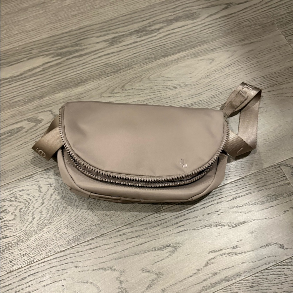 Lole Beige Women's Belt Bag